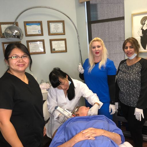Happy Newport Beach Skin Tightening customer 84