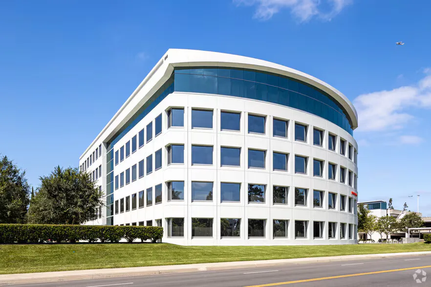 Exterior of the office building at 895 Dove Street, Newport Beach — home of the Newport Beach Corporate Office & Facility
